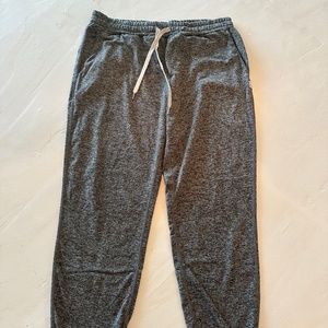 Vuori Performance Joggers